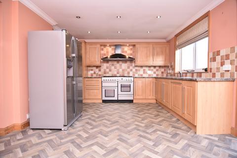 17 Golf Drive, Glasgow, G15 6TD