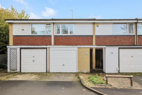 14 Hazel Mead, Epsom, KT17 1PW