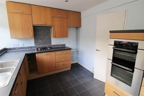 14 Hazel Mead, Epsom, KT17 1PW