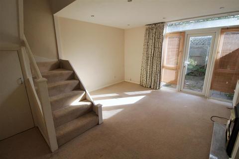 14 Hazel Mead, Epsom, KT17 1PW