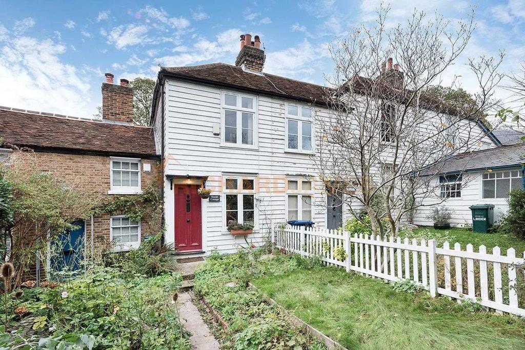 Hammers Lane, Mill Hill 2 bed terraced house £650,000