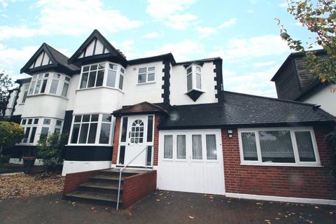 4 bedroom semi-detached house to rent, London Road, CM14