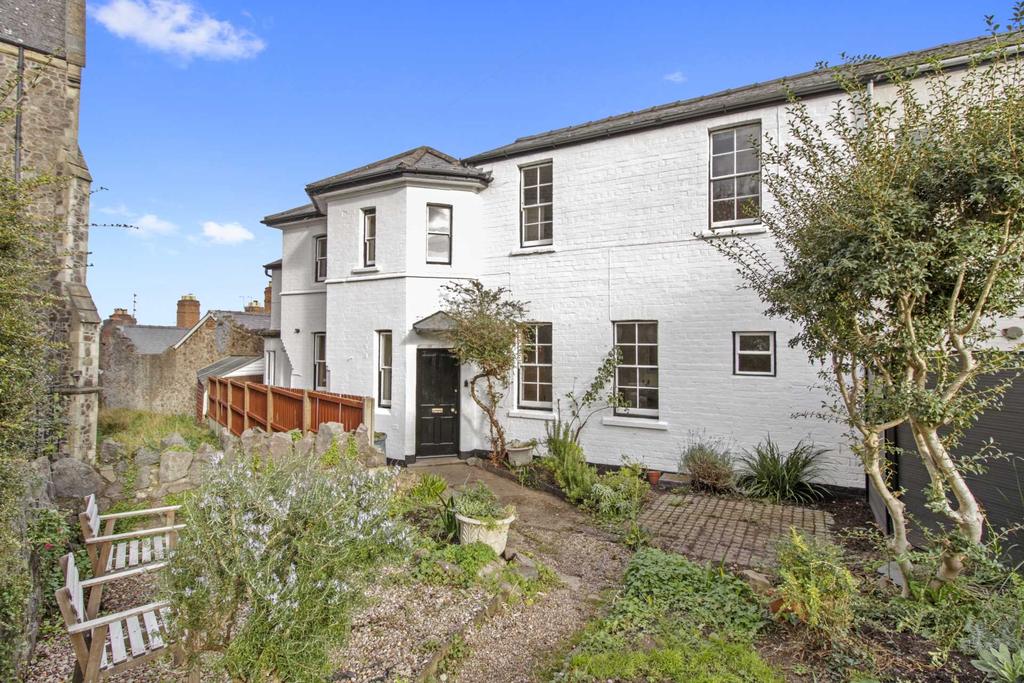 Lansdowne Crescent, Malvern 3 bed end of terrace house for sale £335,000