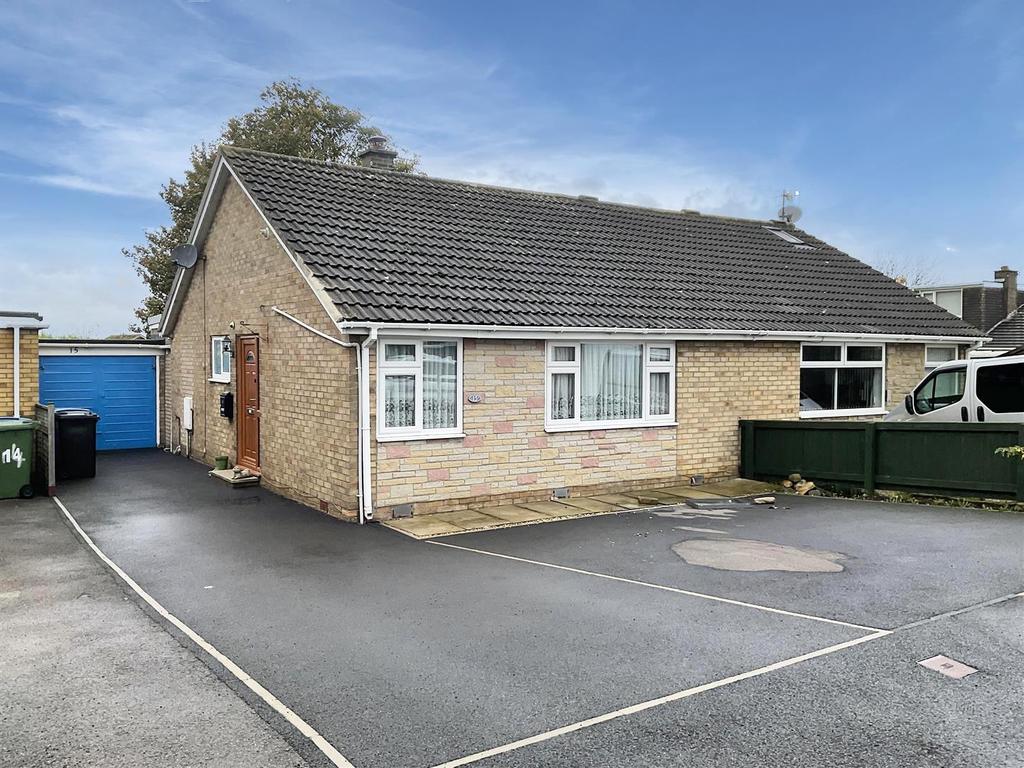 Southwold Close, Eastfield, Scarborough 2 bed semidetached bungalow