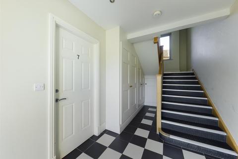 2 bedroom flat to rent - Apt 9 Endcliffe Court, Deepdale, Ashford Road, Bakewell, Derbyshire