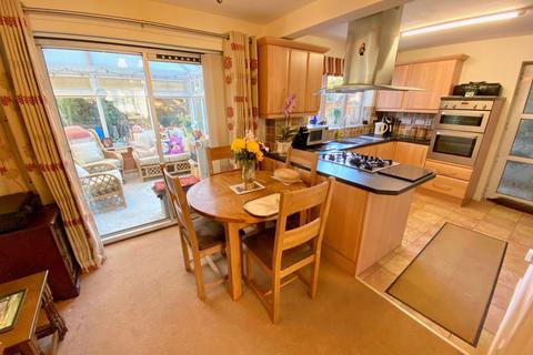 11 Avebury Way, Northampton, NN4 0QD