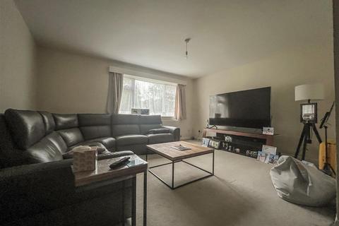 2 bedroom apartment for sale - Sandy Lodge Way, Northwood