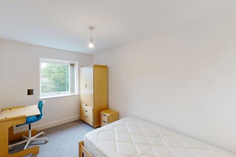 3 bedroom apartment to rent, Flat 3, 6 Kilbourn Street, Nottingham, NG3 1BD