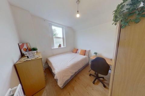 6 bedroom semi-detached house to rent, 8 Midland Avenue, Lenton, Nottingham, NG7 2FD