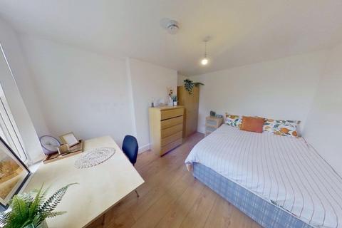 6 bedroom semi-detached house to rent, 8 Midland Avenue, Lenton, Nottingham, NG7 2FD
