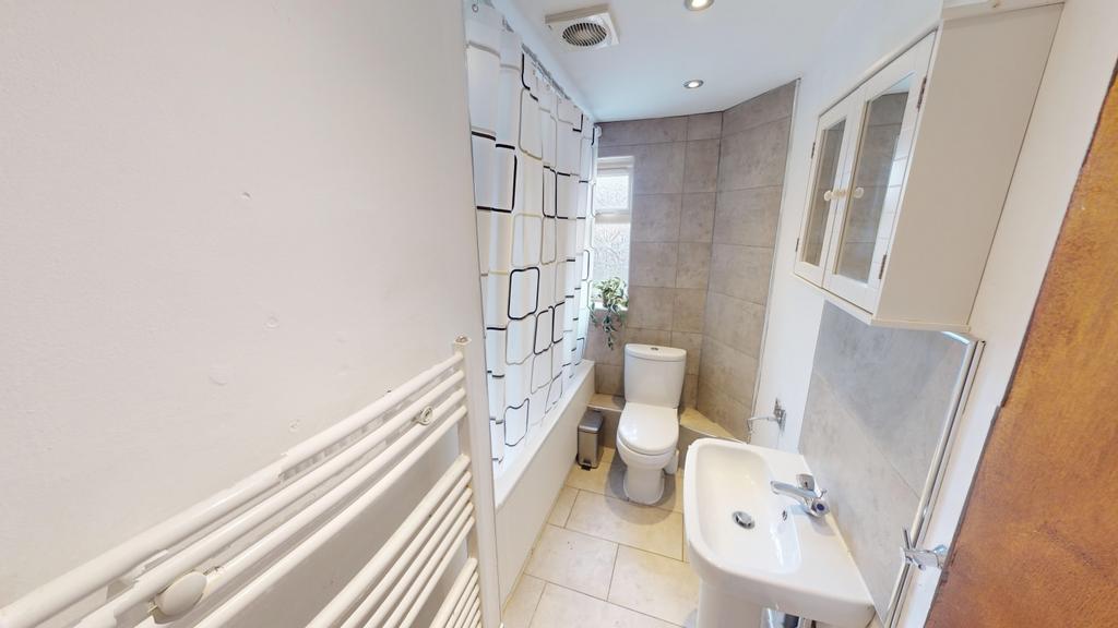 Flat-B-16 A-Colville-St-09042024 145836