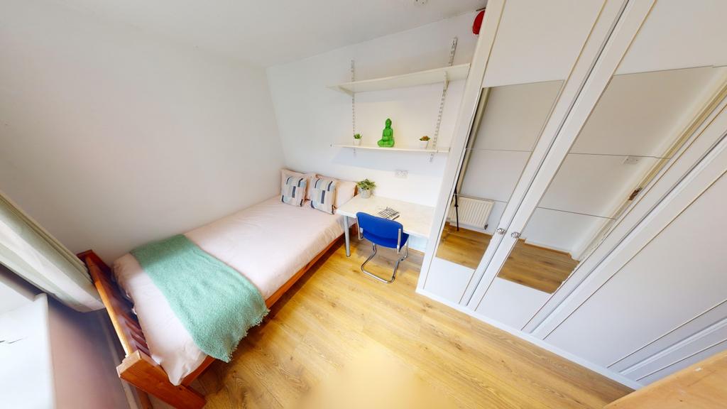 Flat-B-16 A-Colville-St-09042024 150237