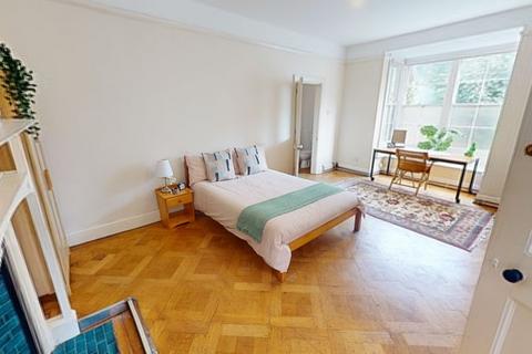 4 bedroom ground floor flat to rent, Flat 3 The Forest