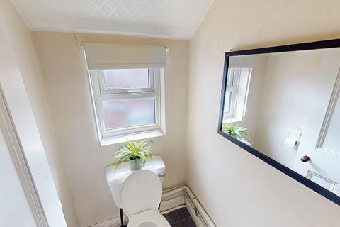 5 bedroom semi-detached house to rent, 33 Derby Grove, Lenton, Nottingham, NG7 1PE
