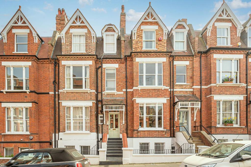 Willoughby Road, Hampstead, London, NW3 2 bed flat £3,359 pcm (£775 pw)