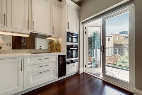 2 bedroom apartment to rent, Prince of Wales Terrace