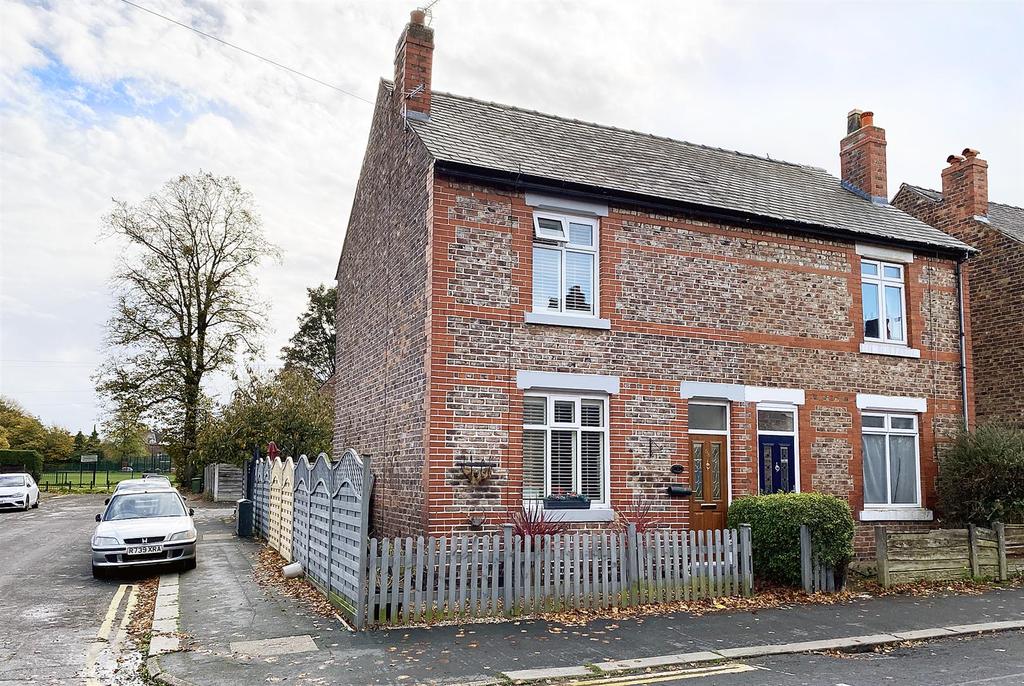 Brunswick Road, Altrincham 2 bed semidetached house for sale £310,000