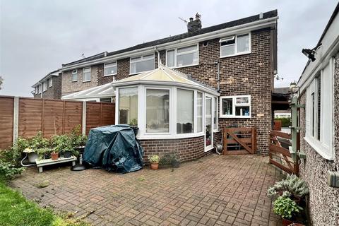 3 Chestnut Drive, Holme On Spalding Moor, York, YO43 4HW