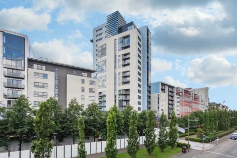 9/3, 1 Meadowside Quay Square, Glasgow, G11 6BS