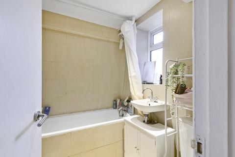 37a Palace Square, London, SE19 2LT