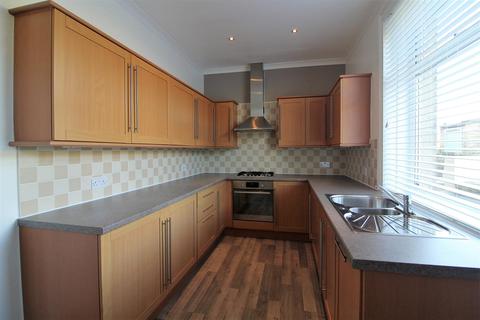 3 bedroom terraced house for sale - Newsome Road South, Berry Brow, Huddersfield, HD4 7PT