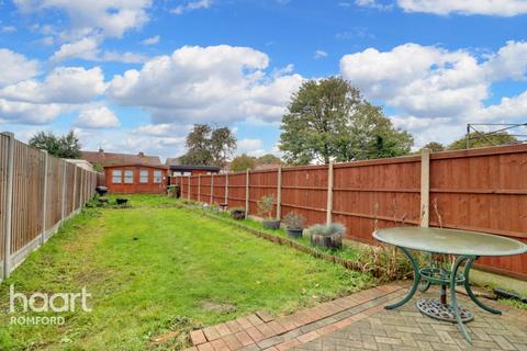 26 Recreation Avenue, Romford, RM7 9ET