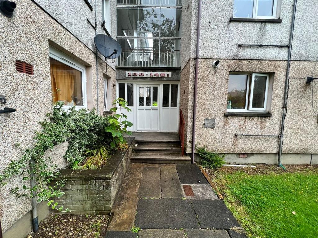 140 Quebec Drive, East Kilbride... 1 bed flat £48,000