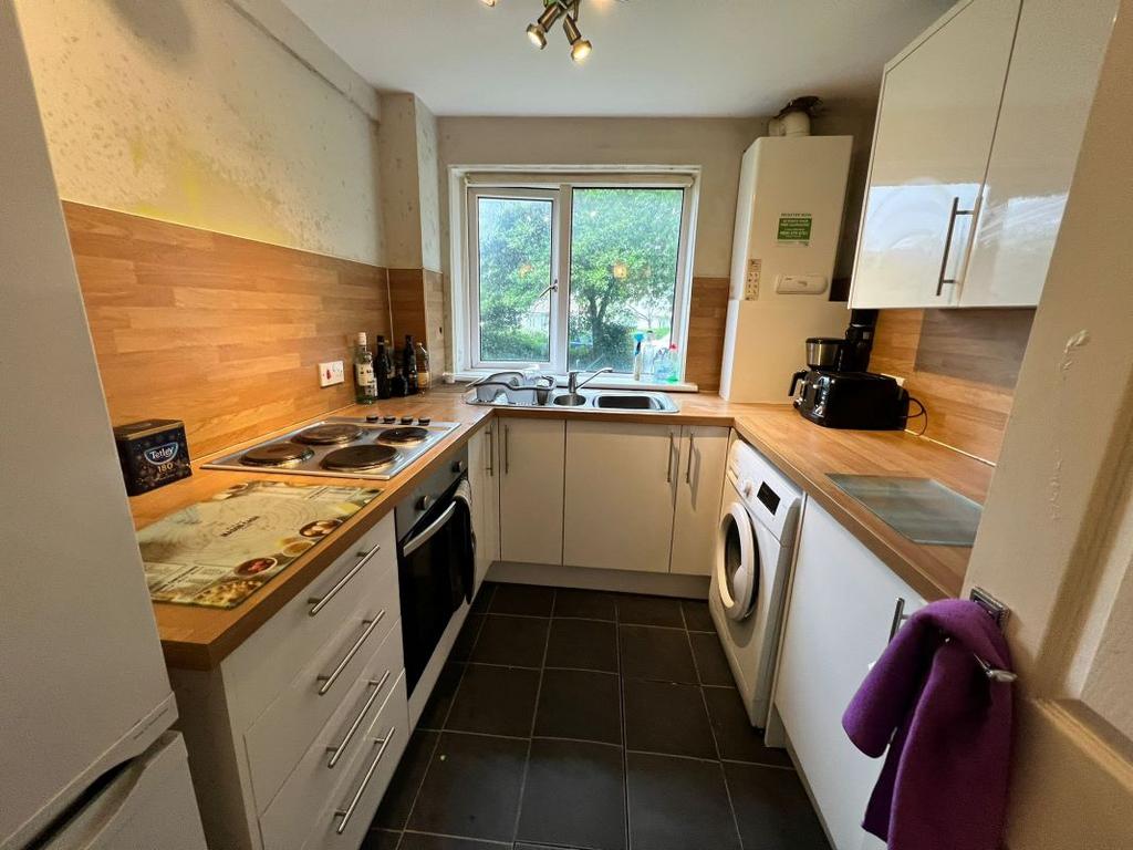 140 Quebec Drive, East Kilbride... 1 bed flat £48,000
