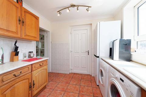 32 Aitkenhead Avenue, Coatbridge, ML5 5SH