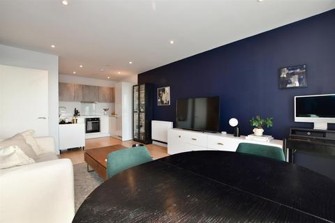 1 bedroom apartment for sale - Station Approach, London