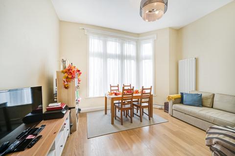 Flat 2, 19 Hamilton Road, London, W5 2EE
