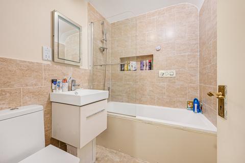 Flat 2, 19 Hamilton Road, London, W5 2EE