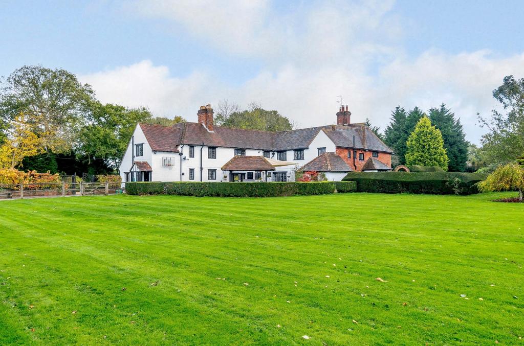 Okehurst Lane, Billingshurst, West Sussex 6 bed detached house for sale