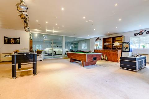 6 bedroom equestrian property for sale, Okehurst Lane, Billingshurst, West Sussex