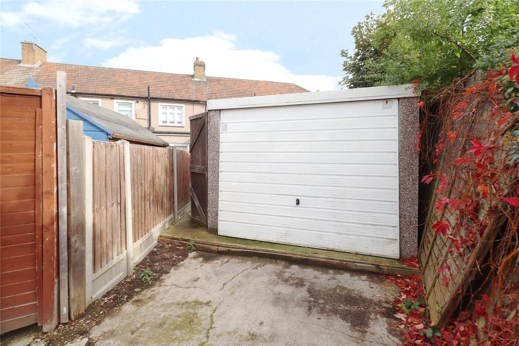 Detached Garage