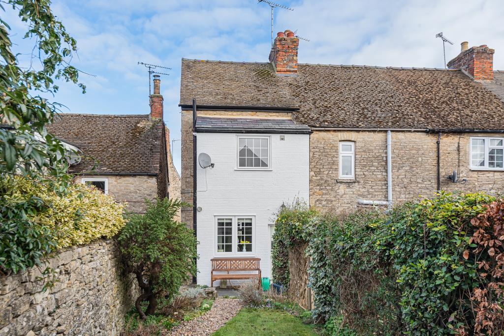 Corn Street, Witney, OX28 2 bed cottage £1,400 pcm (£323 pw)