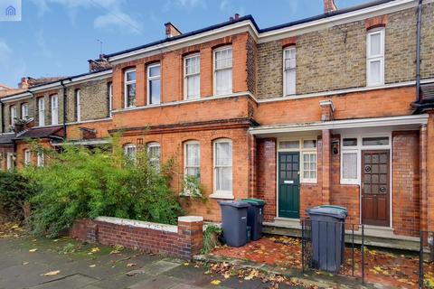 26 Hewitt Avenue, London, N22 6QD