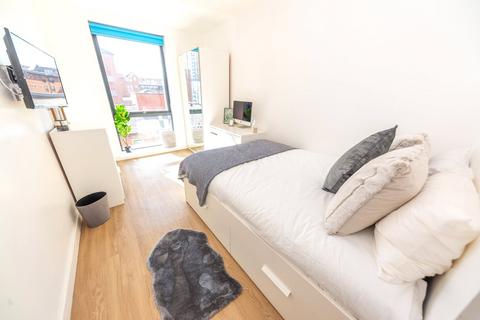 6 bedroom flat for sale, Chapel Street, Salford, M3