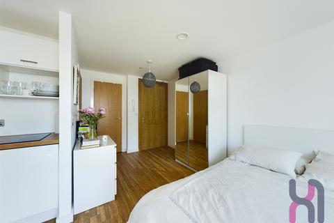 1 bedroom property for sale, The Tower, 19 Plaza Boulevard, Liverpool, L8