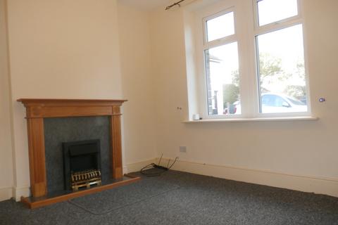 2 bedroom end of terrace house to rent, Princes Road, Buxton SK17