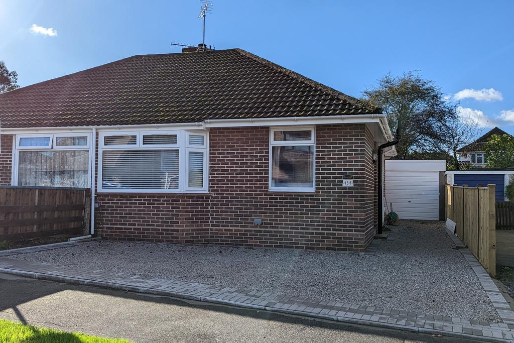 NICHOLAS CRESCENT, FAREHAM 2 bed semidetached bungalow for sale £359,950