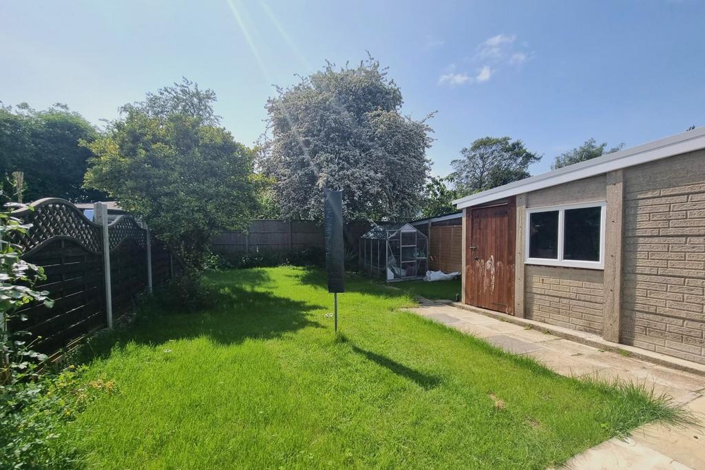 NICHOLAS CRESCENT, FAREHAM 2 bed semidetached bungalow for sale £340,000