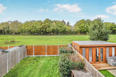 1 Fox Hatch, Kelvedon Hatch, Brentwood, CM15 0AR