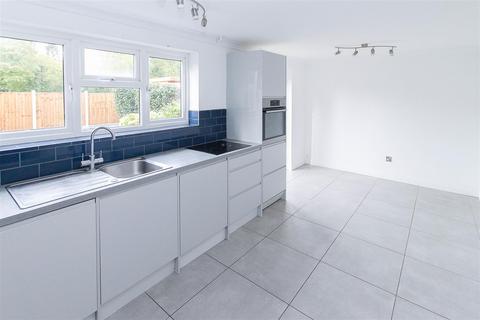 1 Fox Hatch, Kelvedon Hatch, Brentwood, CM15 0AR