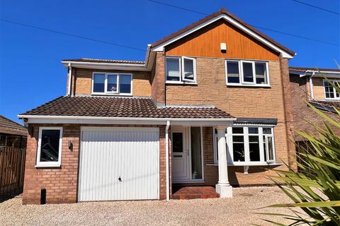 4 bedroom detached house for sale, Eastfield Crescent, Staincross, Barnsley