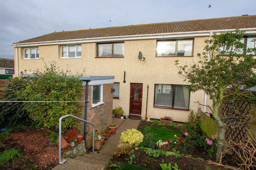 Highcliffe, Spittal, BerwickUponTweed 3 bed terraced house £130,000