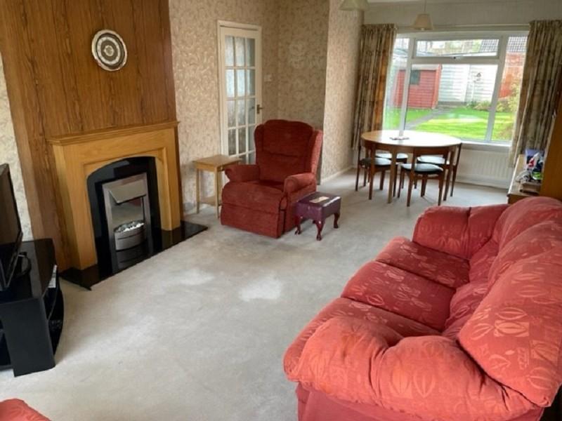 Malmesbury Road, Whitmore Park, Coventry, West Midlands. CV6 2HY 3 bed