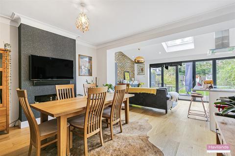 4 bedroom house for sale - Farm Road, Winchmore Hill, N21
