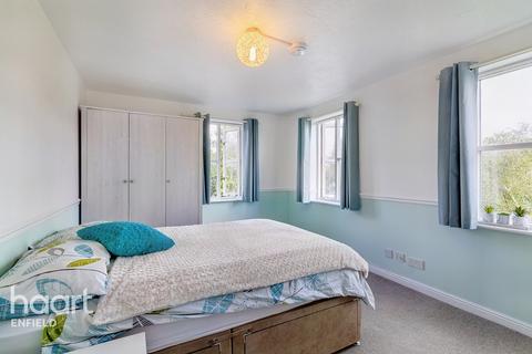 2 bedroom apartment for sale - Gordon Road, Enfield