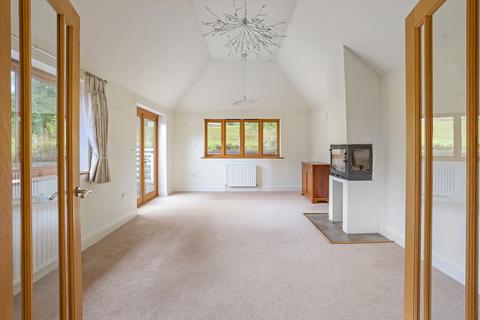 4 bedroom bungalow for sale - Tudor Way, Kings Worthy, Winchester, Hampshire, SO23